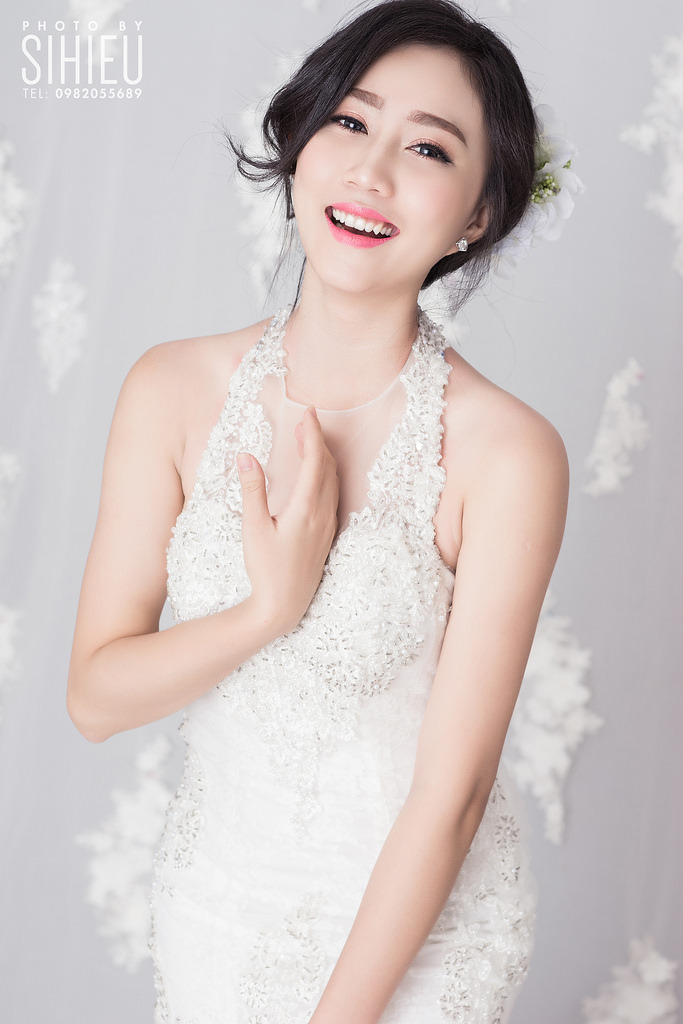 诱人年轻的女老板
